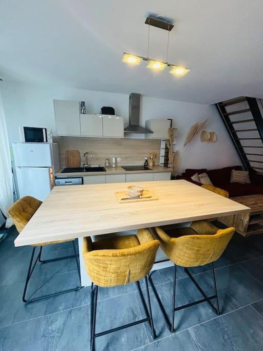 Appartement En Petite Camargue Saint-Laurent-dʼAigouze Εξωτερικό φωτογραφία